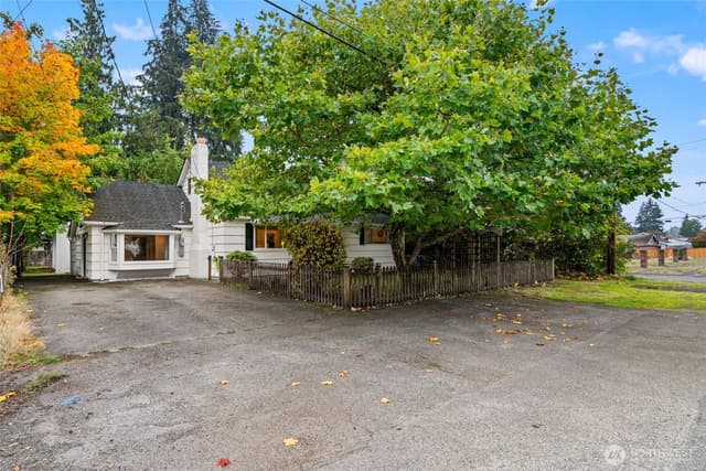 Property photo for 710 141st Street S, Tacoma photo 2