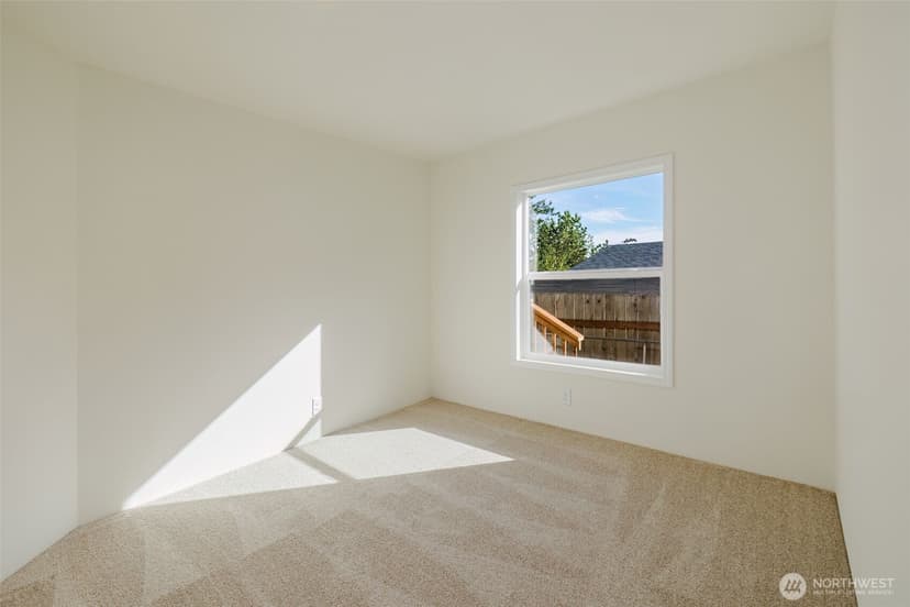 Property photo for 2050 1st Avenue W, Bremerton photo 21