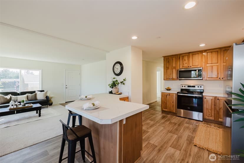 Property photo for 2050 1st Avenue W, Bremerton photo 12