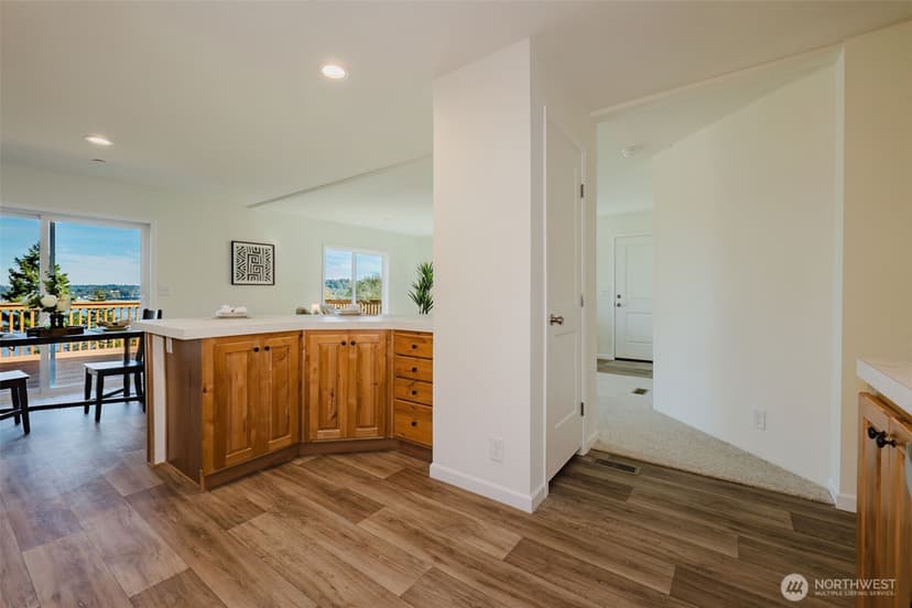 Property photo for 2050 1st Avenue W, Bremerton photo 13