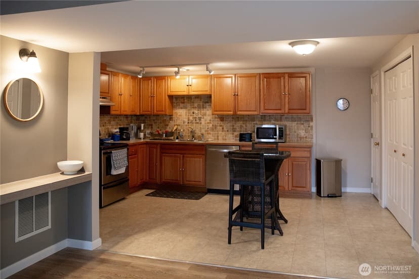 Property photo for 5160 S 168th Street, SeaTac photo 18