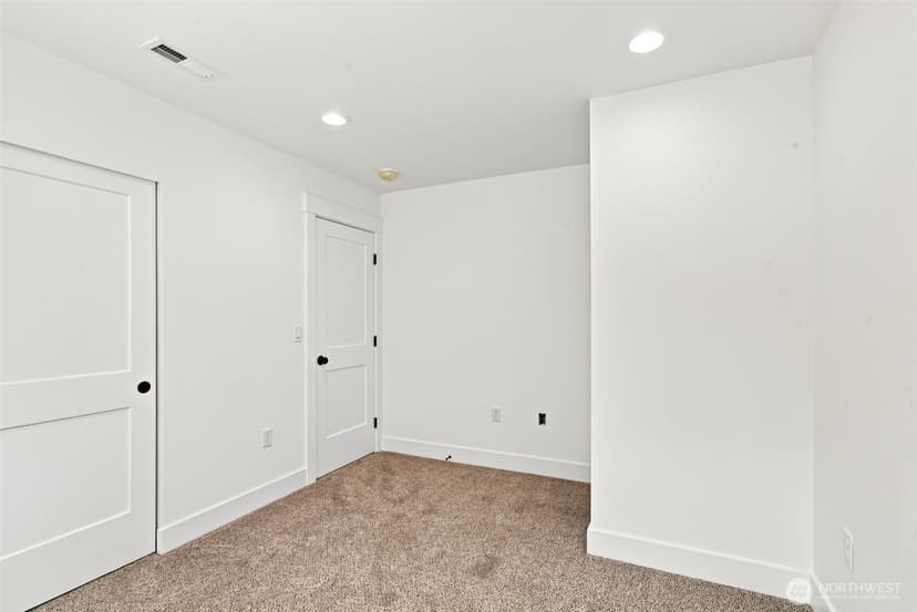 Property photo for 9941 Barnes Lane S, Tacoma photo 25