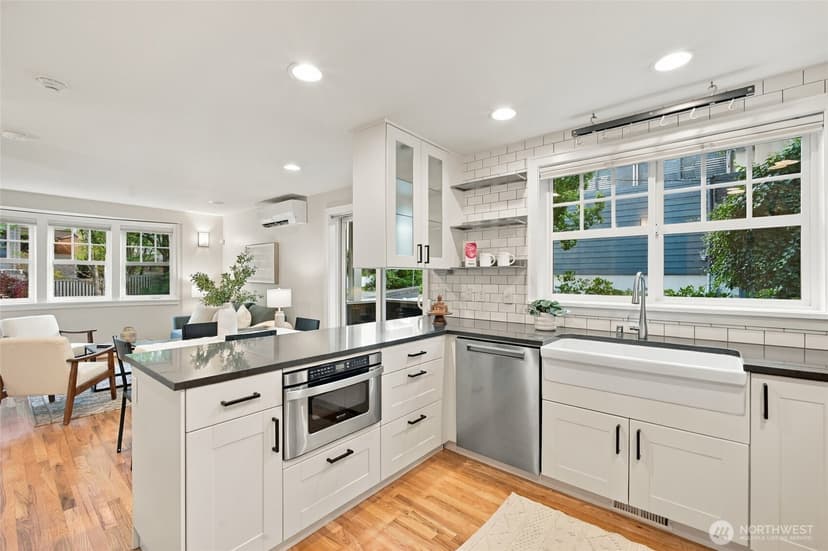 Property photo for 1109 E Harrison Street, Seattle photo 10