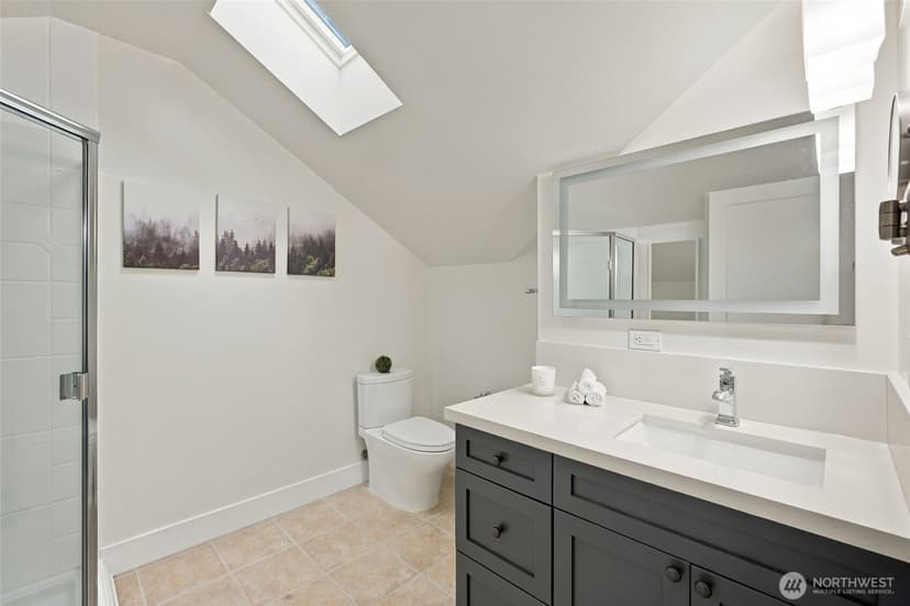 Property photo for 1109 E Harrison Street, Seattle photo 23