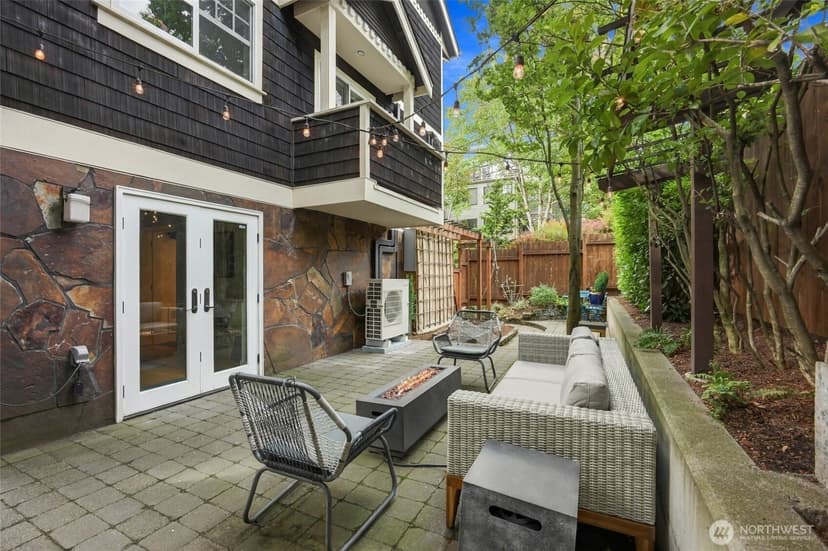 Property photo for 1109 E Harrison Street, Seattle photo 33