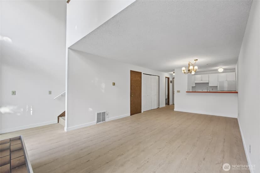 Property photo for 804 124th Street SW, Everett photo 8