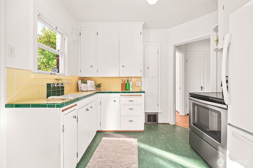 Property photo for 824 NW 57th Street, Seattle photo 18