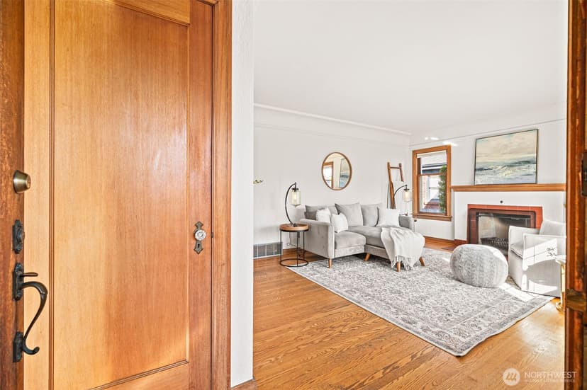 Property photo for 824 NW 57th Street, Seattle photo 6