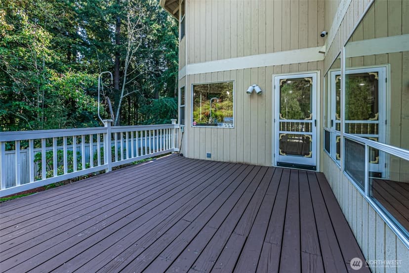 Property photo for 209 SW 331st Place, Federal Way photo 11