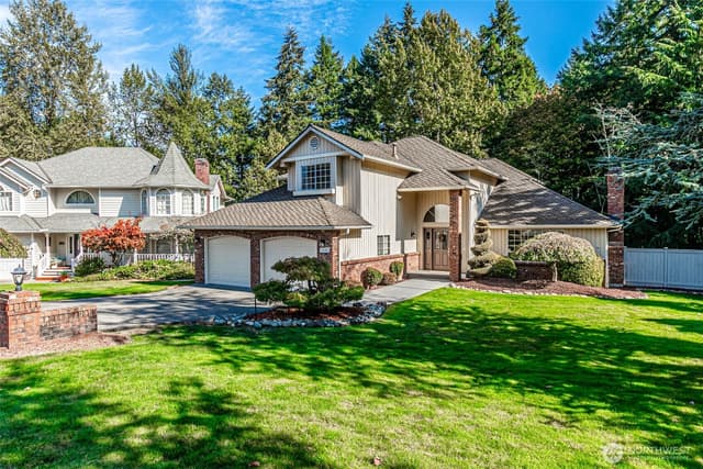Property photo for 209 SW 331st Place, Federal Way photo 2
