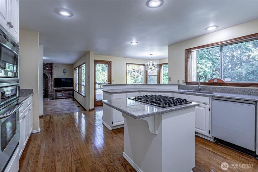 Property photo for 209 SW 331st Place, Federal Way photo 19
