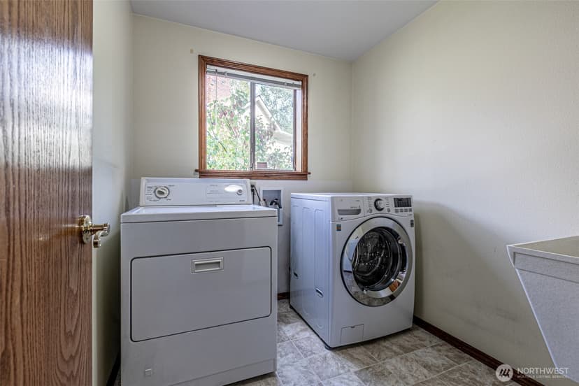 Property photo for 209 SW 331st Place, Federal Way photo 31