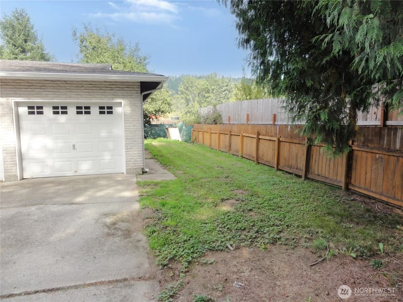 Property photo for 11305 58th Street Ct E, Puyallup photo 3