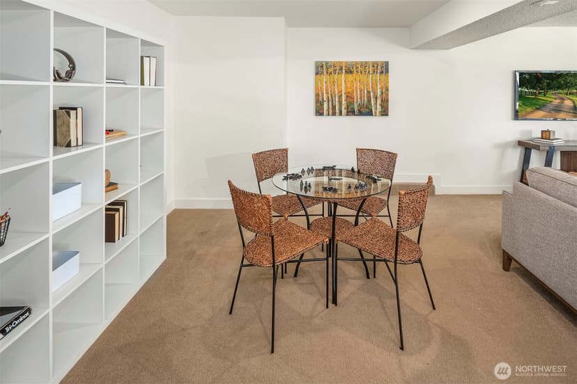 Property photo for 940 178th Place NE, Bellevue photo 25