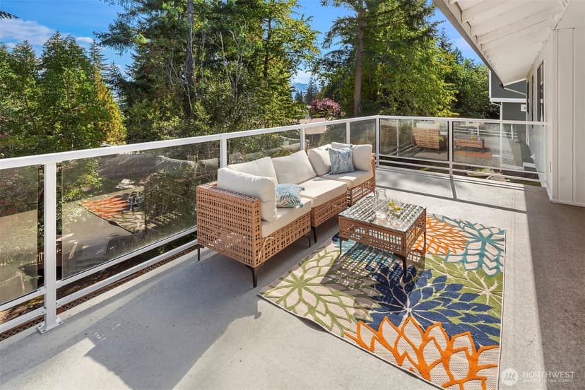 Property photo for 940 178th Place NE, Bellevue photo 10