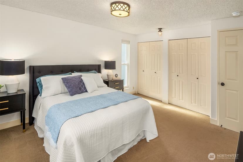 Property photo for 940 178th Place NE, Bellevue photo 19