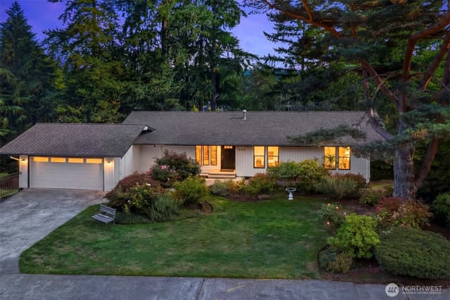 Property photo for 940 178th Place NE, Bellevue photo 2