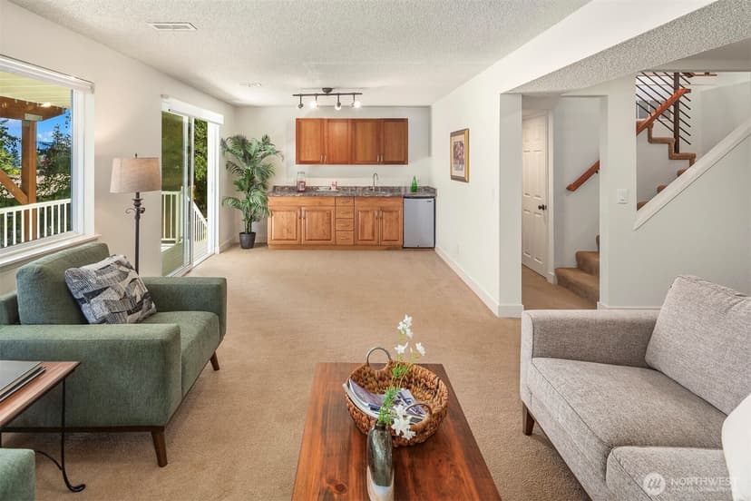 Property photo for 940 178th Place NE, Bellevue photo 29