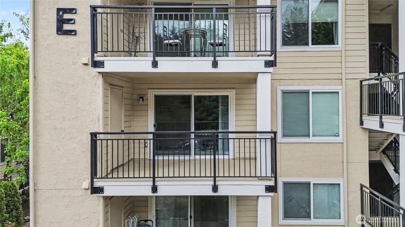 Property photo for 13616 NE 7th Street #E3, Bellevue photo 4