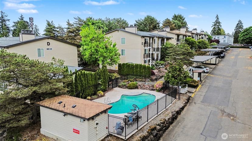 Property photo for 13616 NE 7th Street #E3, Bellevue photo 5