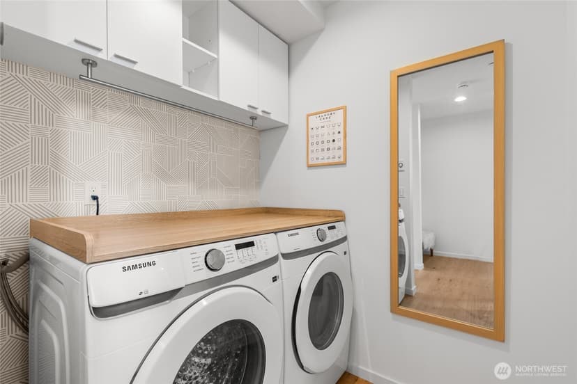Property photo for 637 13th Avenue E, Seattle photo 19