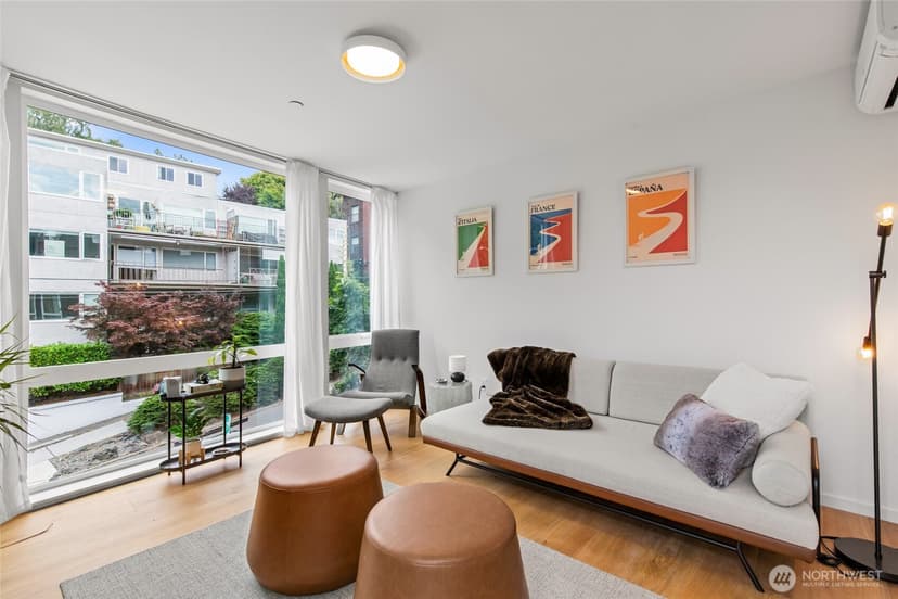 Property photo for 637 13th Avenue E, Seattle photo 20