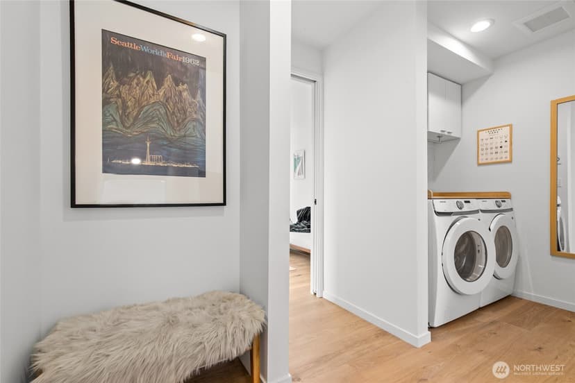 Property photo for 637 13th Avenue E, Seattle photo 17