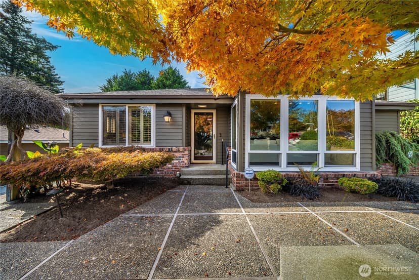 Property photo for 10501 39th Avenue SW, Seattle
