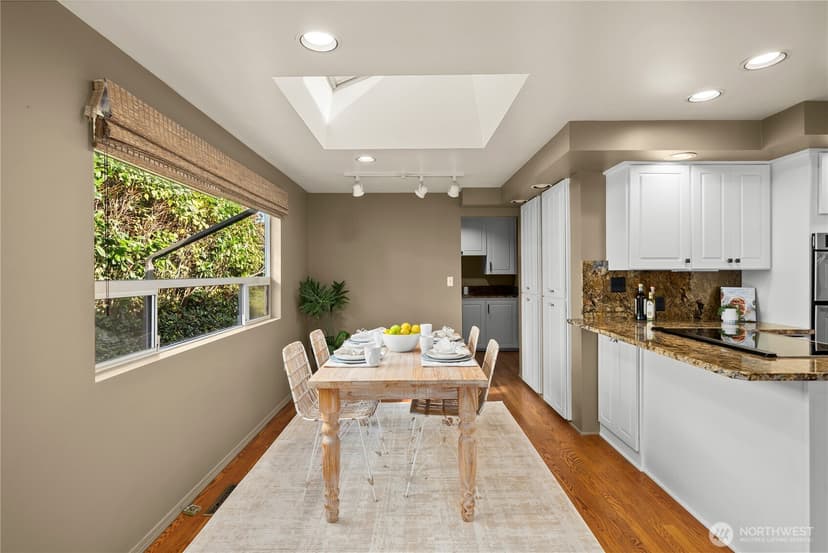 Property photo for 10501 39th Avenue SW, Seattle photo 20