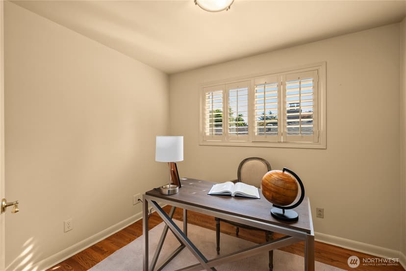 Property photo for 10501 39th Avenue SW, Seattle photo 27