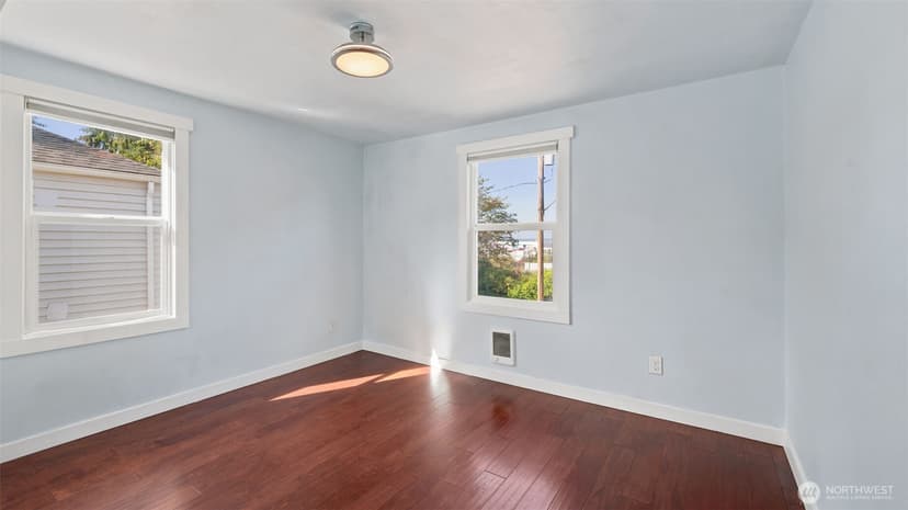 Property photo for 470 Grandey Way NE, Renton photo 10