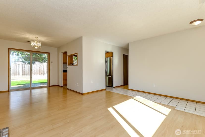 Property photo for 11216 SE 228th Place, Kent photo 6