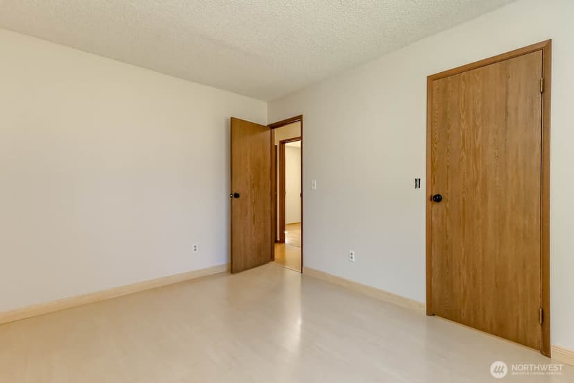 Property photo for 11216 SE 228th Place, Kent photo 19