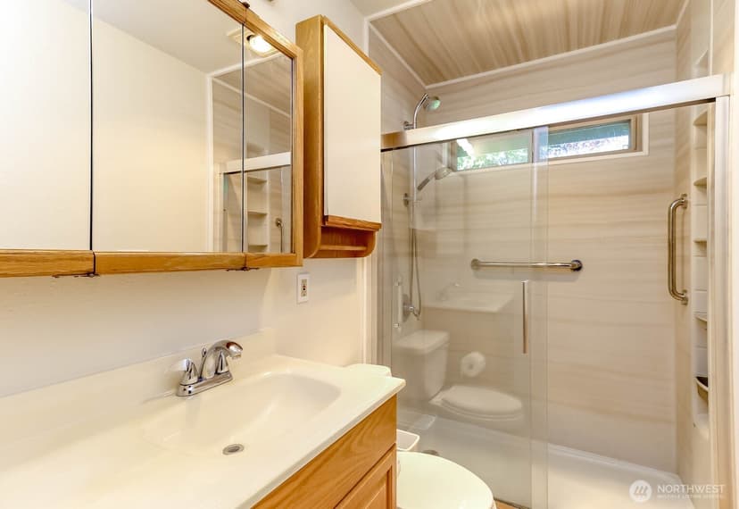 Property photo for 11216 SE 228th Place, Kent photo 13