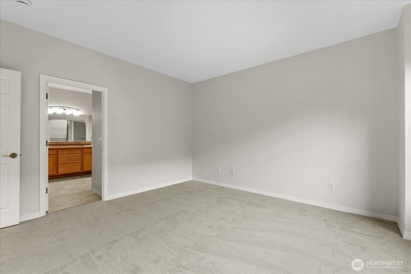Property photo for 12724 Sunbreak Way NE, Redmond photo 20