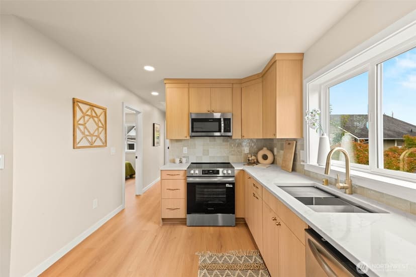 Property photo for 935 NW 61st Street #B, Seattle photo 10