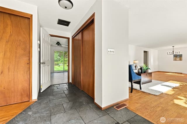 Property photo for 8321 112th Street SW, Lakewood photo 3