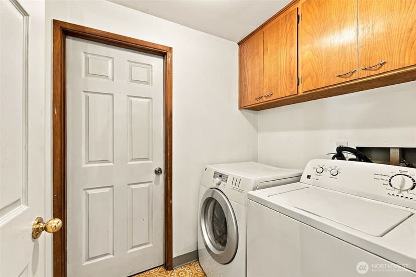 Property photo for 8321 112th Street SW, Lakewood photo 22