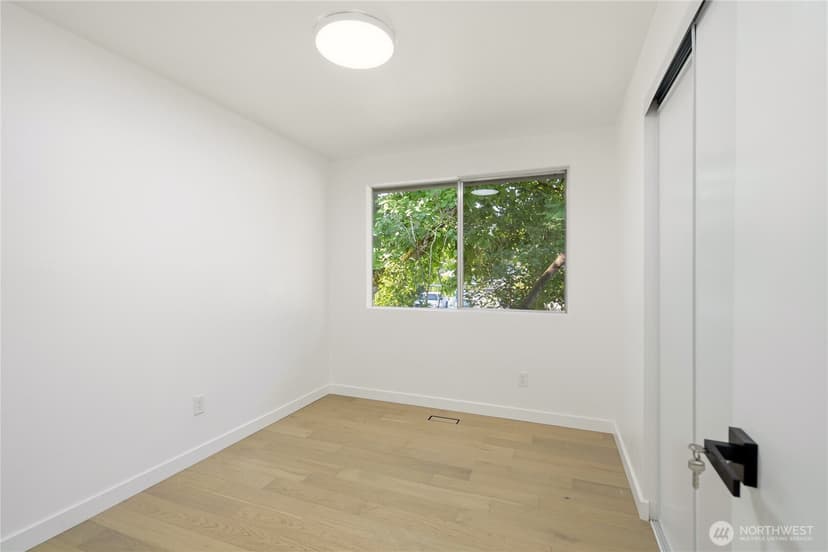 Property photo for 853 S 306th Street, Federal Way photo 14