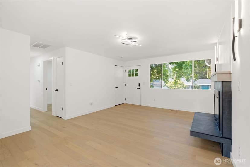 Property photo for 853 S 306th Street, Federal Way photo 6
