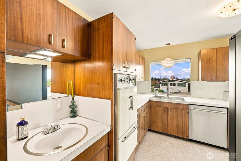 Property photo for 4658 N Lexington Street, Tacoma photo 13