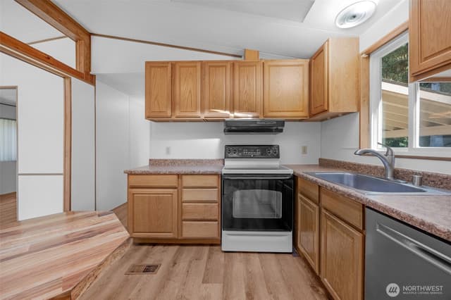 Property photo for 2809 Lakewood Road #9, Arlington photo 2