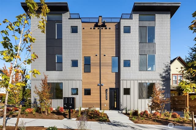 Property photo for 3842 Linden Avenue N, Seattle