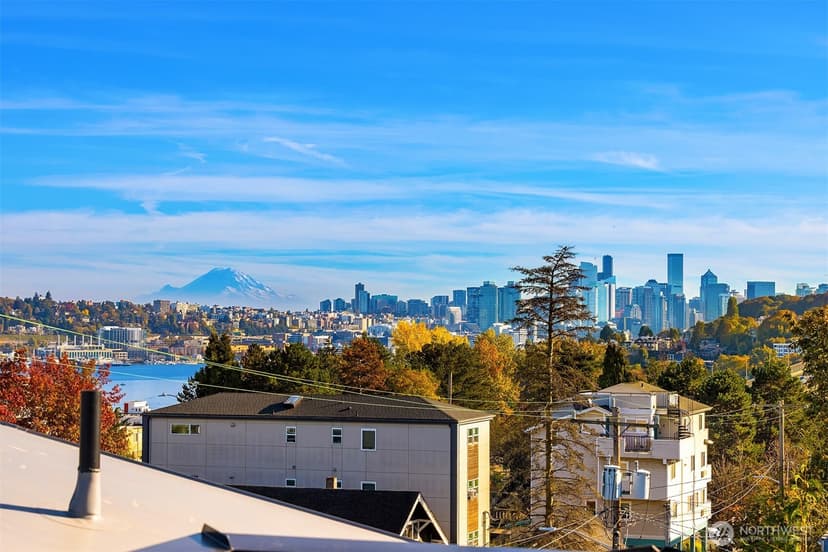 Property photo for 3842 Linden Avenue N, Seattle photo 17