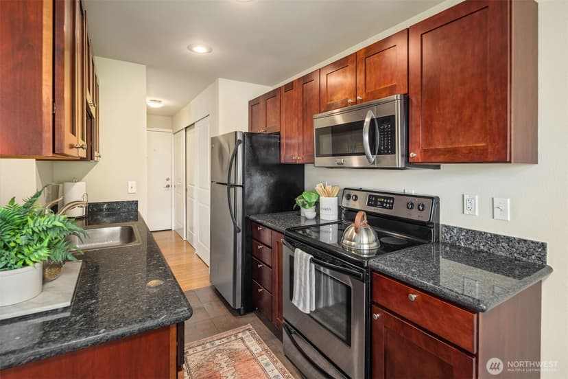 Property photo for 705 E Republican Street #401, Seattle photo 6