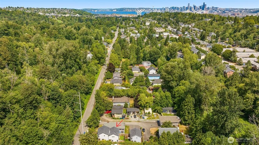 Property photo for 5984 26th Avenue SW #B, Seattle photo 25