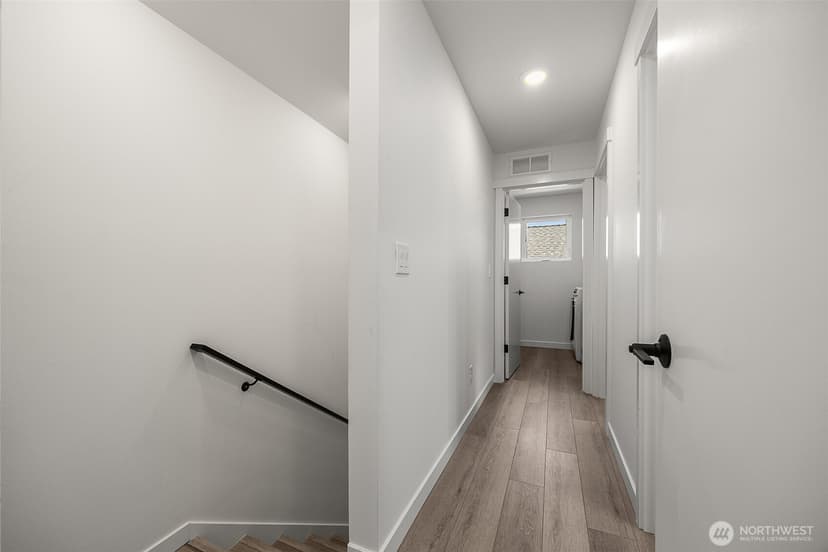 Property photo for 5984 26th Avenue SW #B, Seattle photo 8