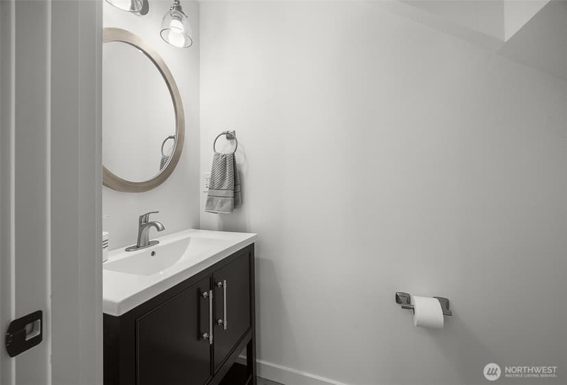 Property photo for 5984 26th Avenue SW #B, Seattle photo 9