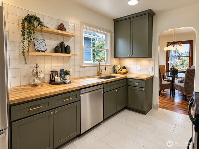 Property photo for 1009 9th Street, Bremerton photo 3