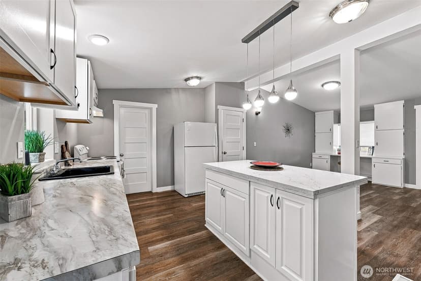 Property photo for 27236 116th Place SE, Kent photo 11